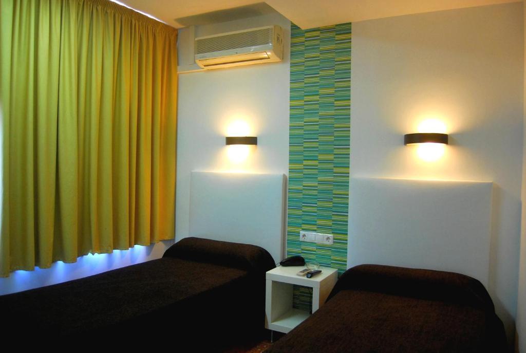 Hostal Restaurante Estacion Jaén Værelse billede