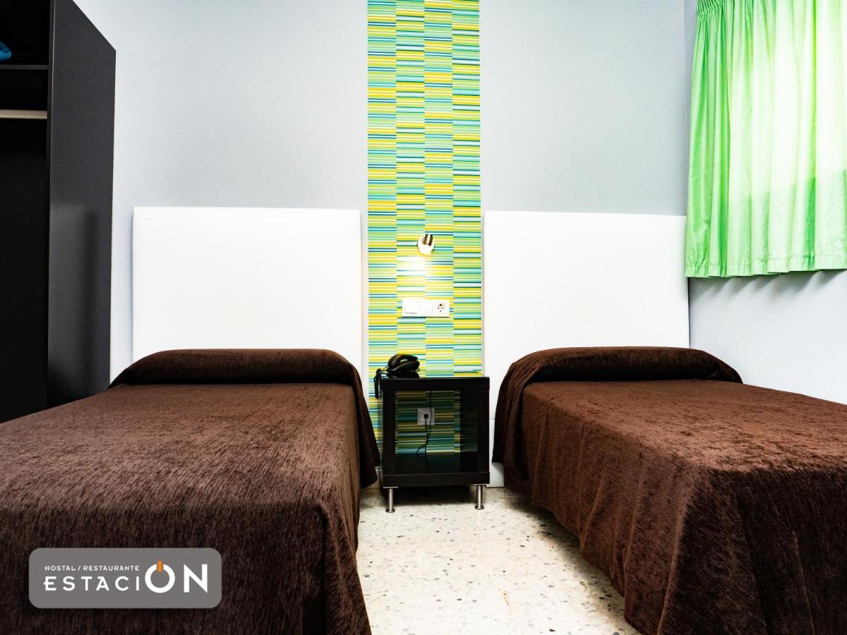 Hostal Restaurante Estacion Jaén Eksteriør billede