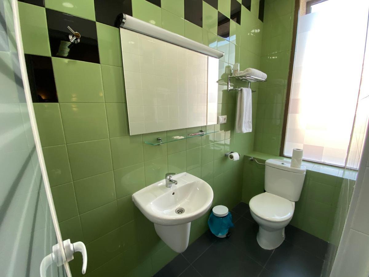 Hostal Restaurante Estacion Jaén Eksteriør billede